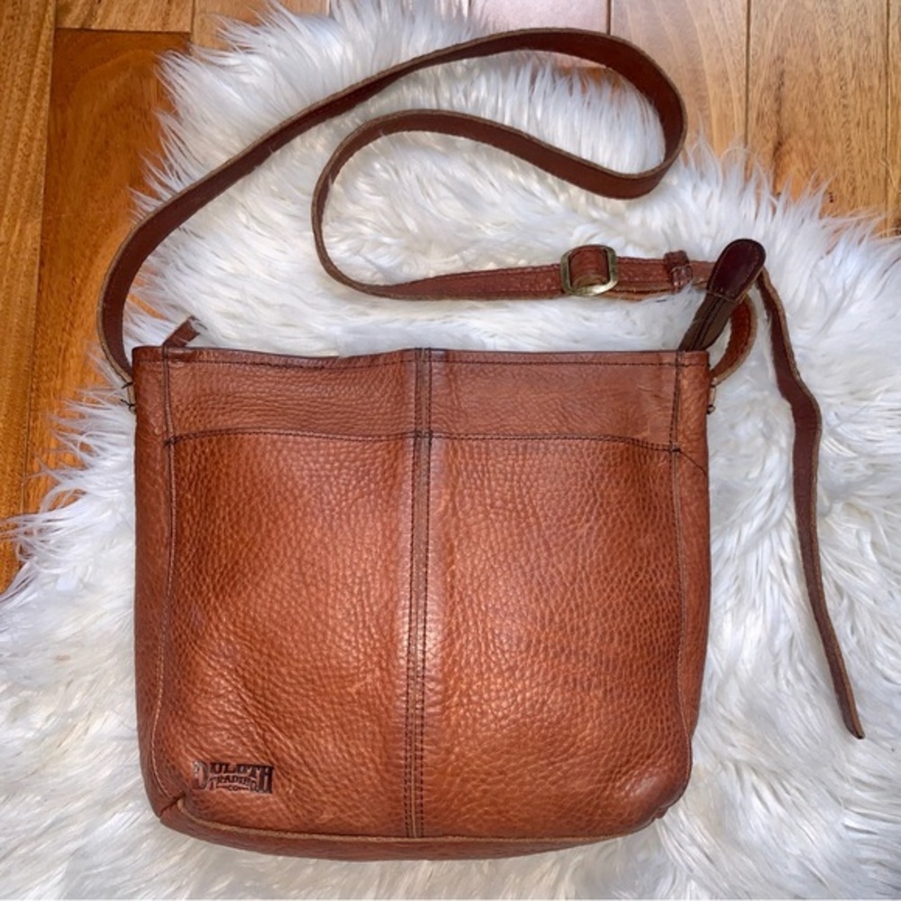 Duluth Trading Lifetime Leather Pebbled Crossbody Sling Purse